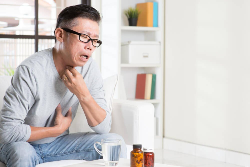 Benefits of salt water for Oral Health and Sore Throat